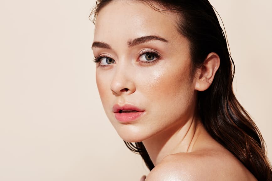Model with natural glam makeup